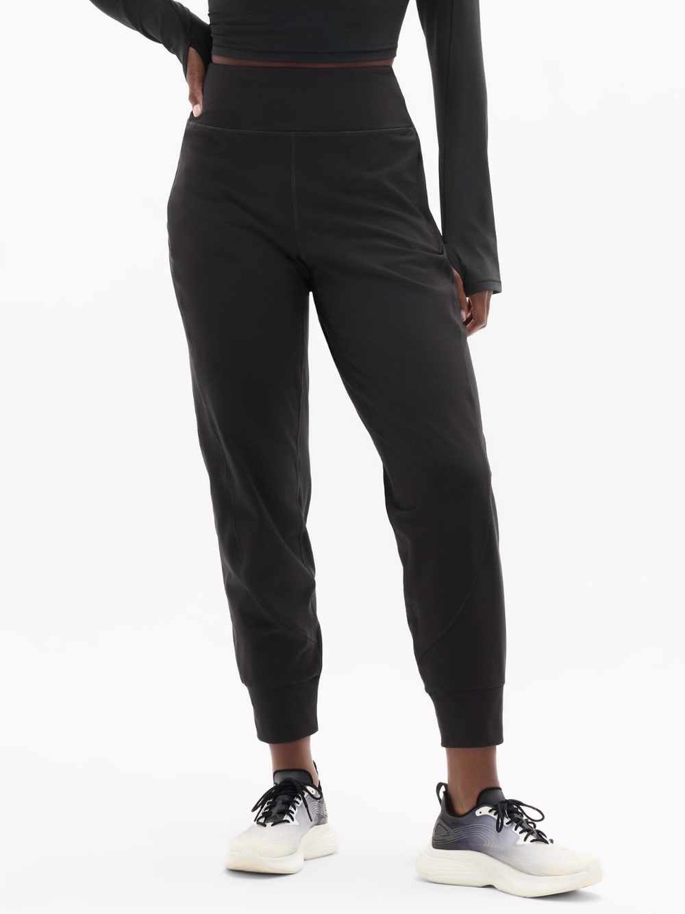 NWOT Rainier Jogger.   2X.   Black.
New hang tag missing
